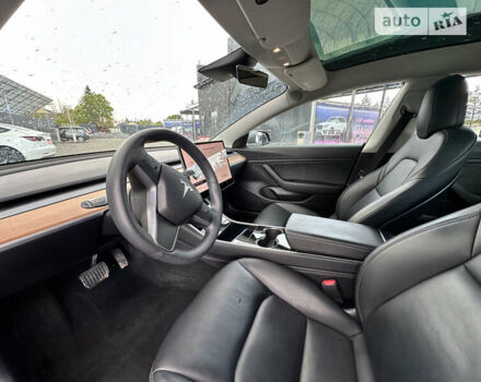 Серый Тесла Модель 3, объемом двигателя 0 л и пробегом 85 тыс. км за 23500 $, фото 14 на Automoto.ua