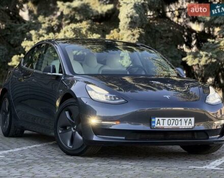Серый Тесла Модель 3, объемом двигателя 0 л и пробегом 87 тыс. км за 21900 $, фото 22 на Automoto.ua
