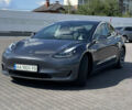 Серый Тесла Модель 3, объемом двигателя 0 л и пробегом 153 тыс. км за 20799 $, фото 3 на Automoto.ua