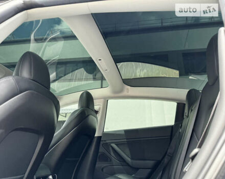 Серый Тесла Модель 3, объемом двигателя 0 л и пробегом 113 тыс. км за 24700 $, фото 23 на Automoto.ua