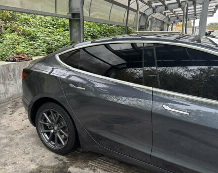 Тесла Модель 3 2019 в Киеве на Automoto.ua Серый Тесла Модель 3, объемом двигателя 0 л и пробегом 98 тыс. км за 22000 $, фото 3 на Automoto.ua