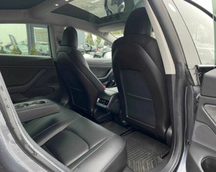 Серый Тесла Модель 3, объемом двигателя 0 л и пробегом 158 тыс. км за 20490 $, фото 15 на Automoto.ua