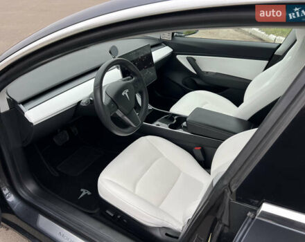 Сірий Тесла Модель 3, об'ємом двигуна 0 л та пробігом 110 тис. км за 20000 $, фото 6 на Automoto.ua