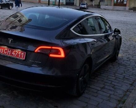 Сірий Тесла Модель 3, об'ємом двигуна 0 л та пробігом 196 тис. км за 18500 $, фото 5 на Automoto.ua