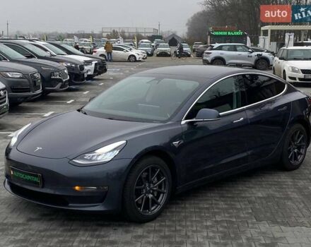 Серый Тесла Модель 3, объемом двигателя 0 л и пробегом 158 тыс. км за 20490 $, фото 1 на Automoto.ua