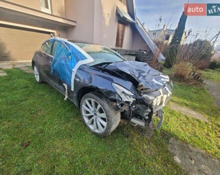 Серый Тесла Модель 3, объемом двигателя 0 л и пробегом 105 тыс. км за 7950 $, фото 1 на Automoto.ua