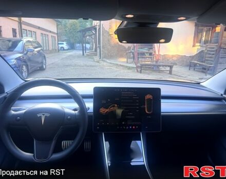 Серый Тесла Модель 3, объемом двигателя 0 л и пробегом 180 тыс. км за 18500 $, фото 10 на Automoto.ua
