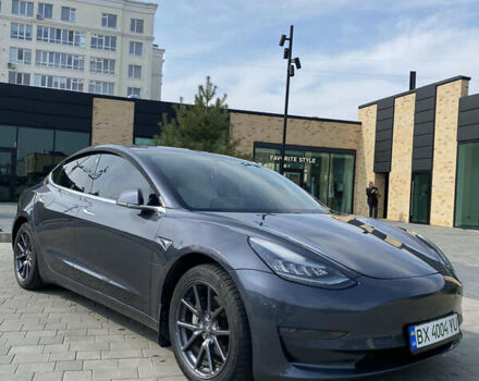 Тесла Модель 3 2019 у Хмельницькому на Automoto.ua Сірий Тесла Модель 3, об'ємом двигуна 0 л та пробігом 205 тис. км за 17399 $, фото 7 на Automoto.ua