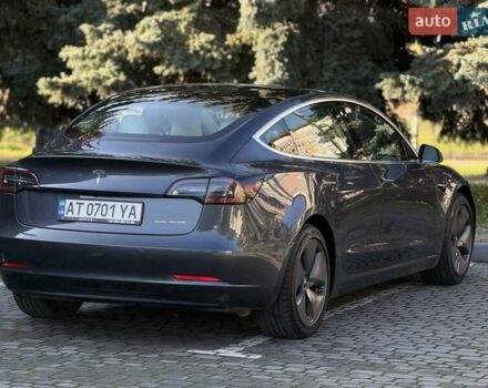 Серый Тесла Модель 3, объемом двигателя 0 л и пробегом 87 тыс. км за 21900 $, фото 24 на Automoto.ua