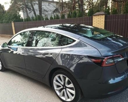 Тесла Модель 3 2019 у Києві на Automoto.ua Сірий Тесла Модель 3, об'ємом двигуна 0 л та пробігом 69 тис. км за 12850 $, фото 3 на Automoto.ua