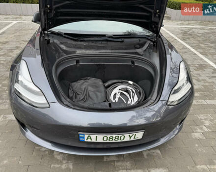 Серый Тесла Модель 3, объемом двигателя 0 л и пробегом 62 тыс. км за 17500 $, фото 10 на Automoto.ua