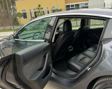 Серый Тесла Модель 3, объемом двигателя 0 л и пробегом 135 тыс. км за 16999 $, фото 53 на Automoto.ua