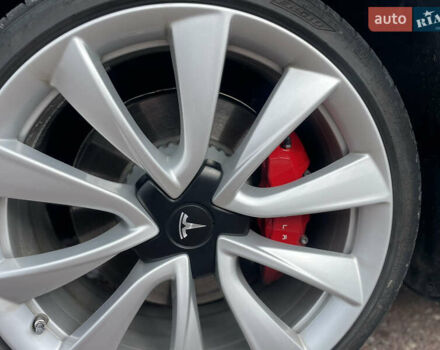 Сірий Тесла Модель 3, об'ємом двигуна 0 л та пробігом 52 тис. км за 19999 $, фото 10 на Automoto.ua
