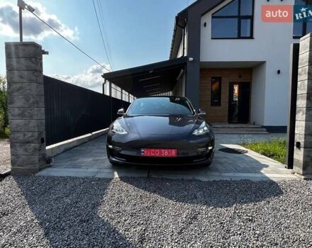 Серый Тесла Модель 3, объемом двигателя 0 л и пробегом 88 тыс. км за 17700 $, фото 2 на Automoto.ua