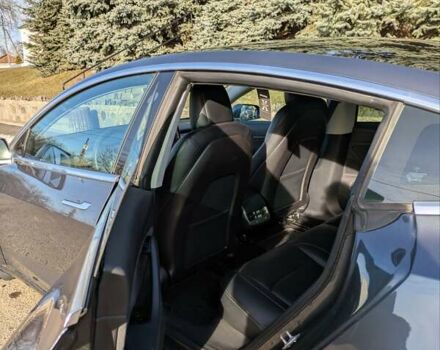 Серый Тесла Модель 3, объемом двигателя 0 л и пробегом 145 тыс. км за 17000 $, фото 6 на Automoto.ua