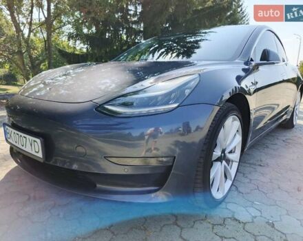 Серый Тесла Модель 3, объемом двигателя 0 л и пробегом 199 тыс. км за 16500 $, фото 2 на Automoto.ua