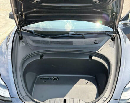 Серый Тесла Модель 3, объемом двигателя 0 л и пробегом 82 тыс. км за 15800 $, фото 12 на Automoto.ua