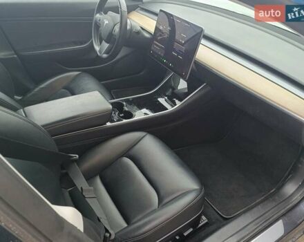 Сірий Тесла Модель 3, об'ємом двигуна 0 л та пробігом 125 тис. км за 16500 $, фото 8 на Automoto.ua