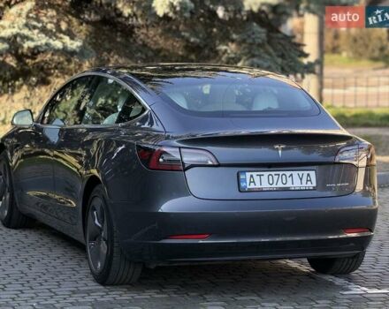 Серый Тесла Модель 3, объемом двигателя 0 л и пробегом 87 тыс. км за 21900 $, фото 6 на Automoto.ua