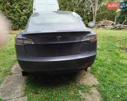 Серый Тесла Модель 3, объемом двигателя 0 л и пробегом 105 тыс. км за 8750 $, фото 3 на Automoto.ua