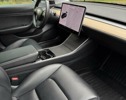 Серый Тесла Модель 3, объемом двигателя 0 л и пробегом 108 тыс. км за 18800 $, фото 11 на Automoto.ua