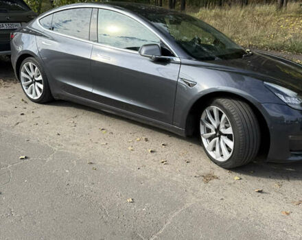Тесла Модель 3 2019 у Києві на Automoto.ua Сірий Тесла Модель 3, об'ємом двигуна 0 л та пробігом 167 тис. км за 15500 $, фото 1 на Automoto.ua