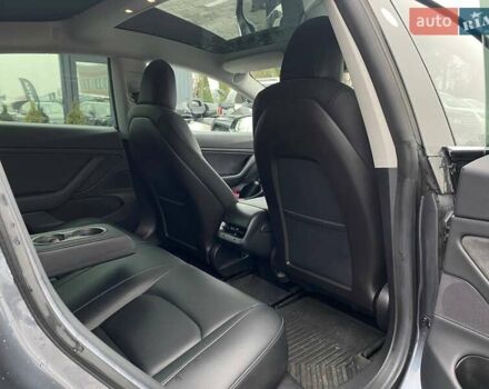 Серый Тесла Модель 3, объемом двигателя 0 л и пробегом 158 тыс. км за 20490 $, фото 27 на Automoto.ua