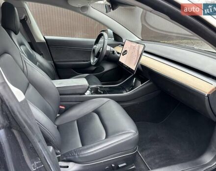 Серый Тесла Модель 3, объемом двигателя 0 л и пробегом 89 тыс. км за 18500 $, фото 12 на Automoto.ua