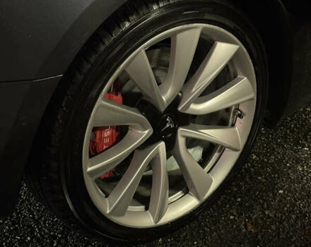 Серый Тесла Модель 3, объемом двигателя 0 л и пробегом 87 тыс. км за 20000 $, фото 5 на Automoto.ua