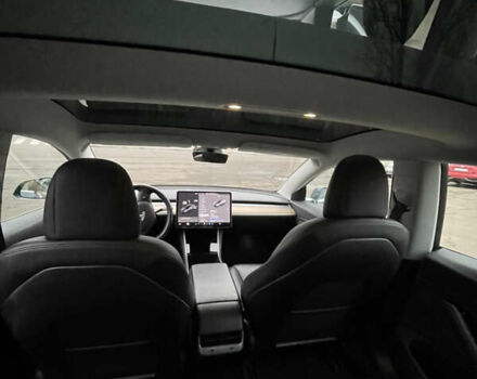 Серый Тесла Модель 3, объемом двигателя 0 л и пробегом 153 тыс. км за 20799 $, фото 7 на Automoto.ua