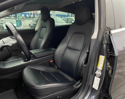 Серый Тесла Модель 3, объемом двигателя 0 л и пробегом 158 тыс. км за 20490 $, фото 10 на Automoto.ua