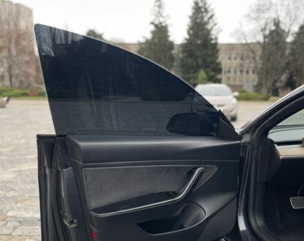 Серый Тесла Модель 3, объемом двигателя 0 л и пробегом 119 тыс. км за 18500 $, фото 7 на Automoto.ua