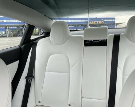 Серый Тесла Модель 3, объемом двигателя 0 л и пробегом 92 тыс. км за 24700 $, фото 46 на Automoto.ua