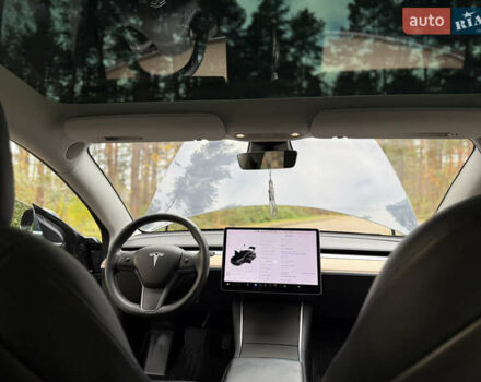 Серый Тесла Модель 3, объемом двигателя 0 л и пробегом 108 тыс. км за 18800 $, фото 20 на Automoto.ua