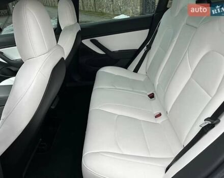 Серый Тесла Модель 3, объемом двигателя 0 л и пробегом 35 тыс. км за 14000 $, фото 9 на Automoto.ua