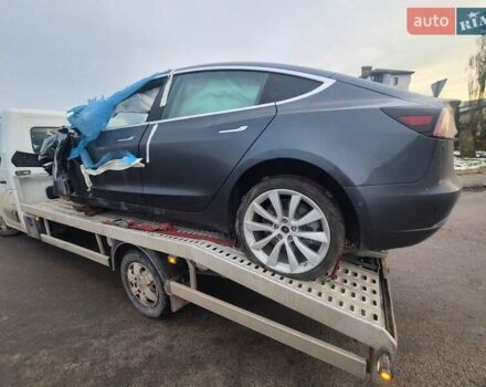 Серый Тесла Модель 3, объемом двигателя 0 л и пробегом 105 тыс. км за 8750 $, фото 9 на Automoto.ua