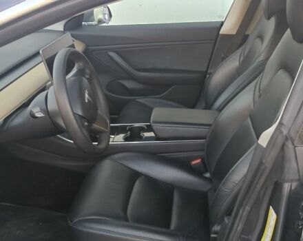 Серый Тесла Модель 3, объемом двигателя 0 л и пробегом 197 тыс. км за 15999 $, фото 7 на Automoto.ua