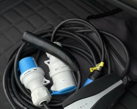 Серый Тесла Модель 3, объемом двигателя 0 л и пробегом 108 тыс. км за 18800 $, фото 26 на Automoto.ua