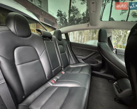 Серый Тесла Модель 3, объемом двигателя 0 л и пробегом 62 тыс. км за 17500 $, фото 26 на Automoto.ua