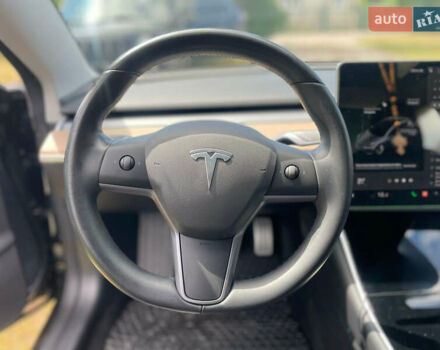 Сірий Тесла Модель 3, об'ємом двигуна 0 л та пробігом 49 тис. км за 21800 $, фото 13 на Automoto.ua