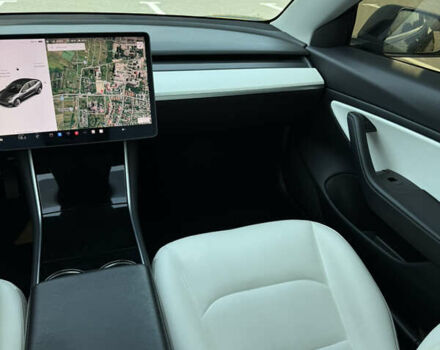Сірий Тесла Модель 3, об'ємом двигуна 0 л та пробігом 202 тис. км за 16500 $, фото 10 на Automoto.ua