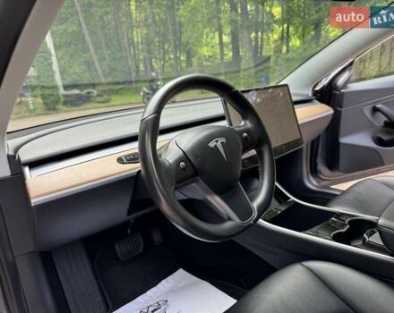 Сірий Тесла Модель 3, об'ємом двигуна 0 л та пробігом 79 тис. км за 17750 $, фото 36 на Automoto.ua