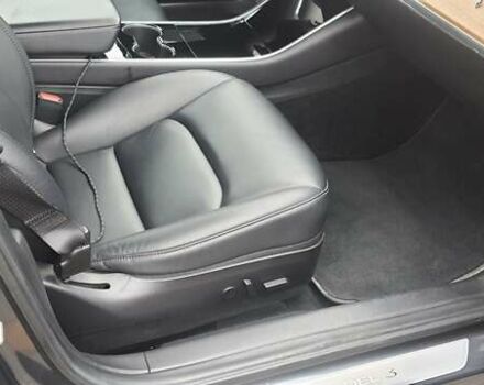 Сірий Тесла Модель 3, об'ємом двигуна 0 л та пробігом 108 тис. км за 18800 $, фото 28 на Automoto.ua