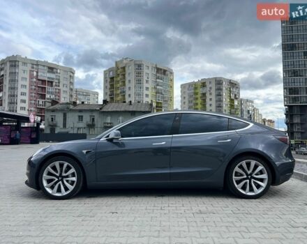 Серый Тесла Модель 3, объемом двигателя 0 л и пробегом 124 тыс. км за 25000 $, фото 2 на Automoto.ua