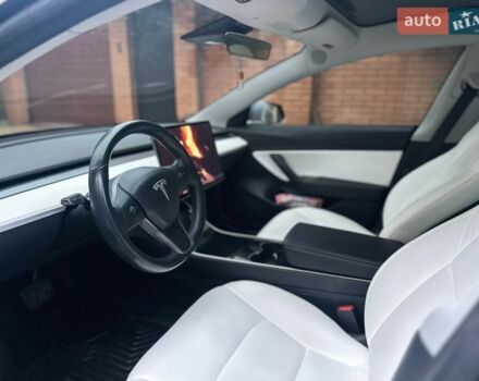 Серый Тесла Модель 3, объемом двигателя 0 л и пробегом 129 тыс. км за 16200 $, фото 9 на Automoto.ua