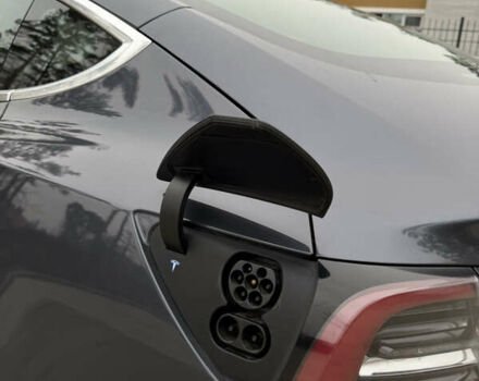 Серый Тесла Модель 3, объемом двигателя 0 л и пробегом 135 тыс. км за 16999 $, фото 44 на Automoto.ua