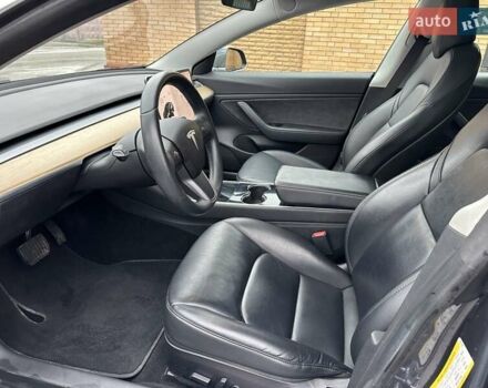 Серый Тесла Модель 3, объемом двигателя 0 л и пробегом 89 тыс. км за 18500 $, фото 13 на Automoto.ua
