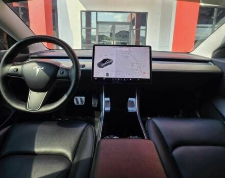 Серый Тесла Модель 3, объемом двигателя 0 л и пробегом 35 тыс. км за 10500 $, фото 4 на Automoto.ua