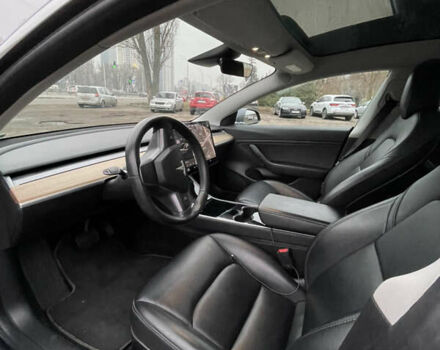 Серый Тесла Модель 3, объемом двигателя 0 л и пробегом 153 тыс. км за 20799 $, фото 6 на Automoto.ua