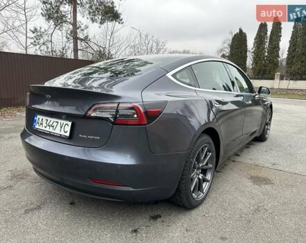 Серый Тесла Модель 3, объемом двигателя 0 л и пробегом 89 тыс. км за 18500 $, фото 3 на Automoto.ua